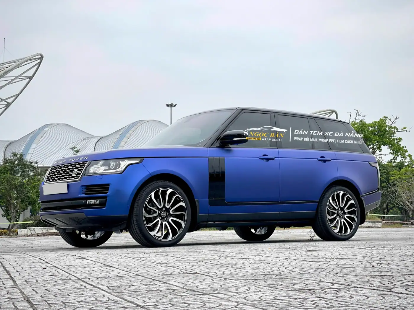 Range Rover - Blue Matte Wrap
