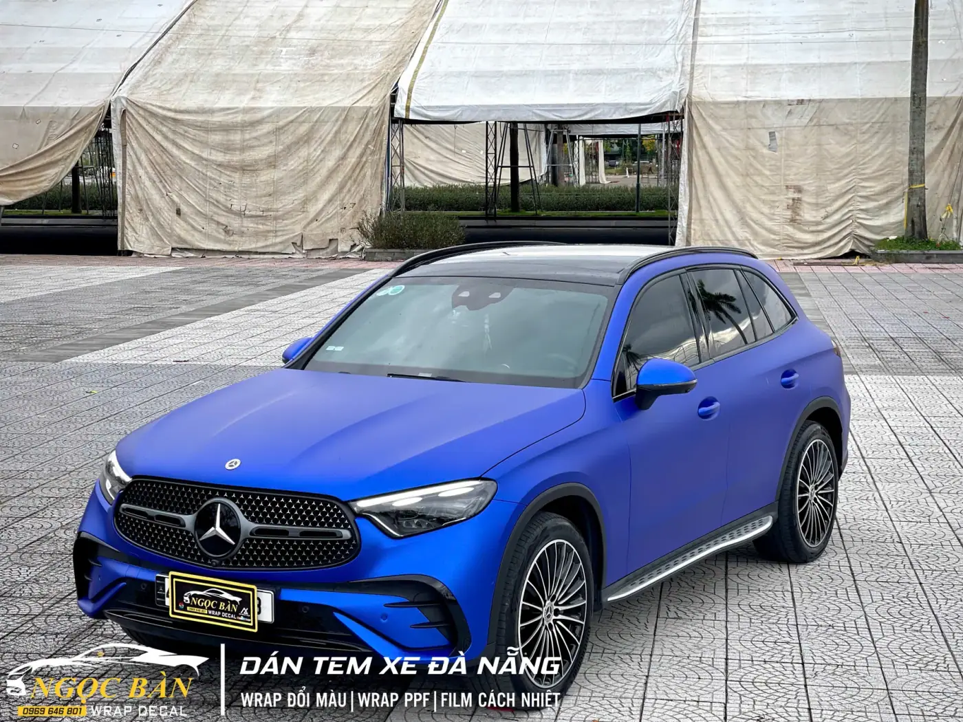 mercedes-glc200-blue-matte
