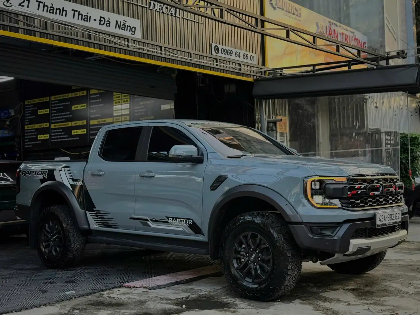 Ford Raptor - Tem sườn thể thao cao cấp 